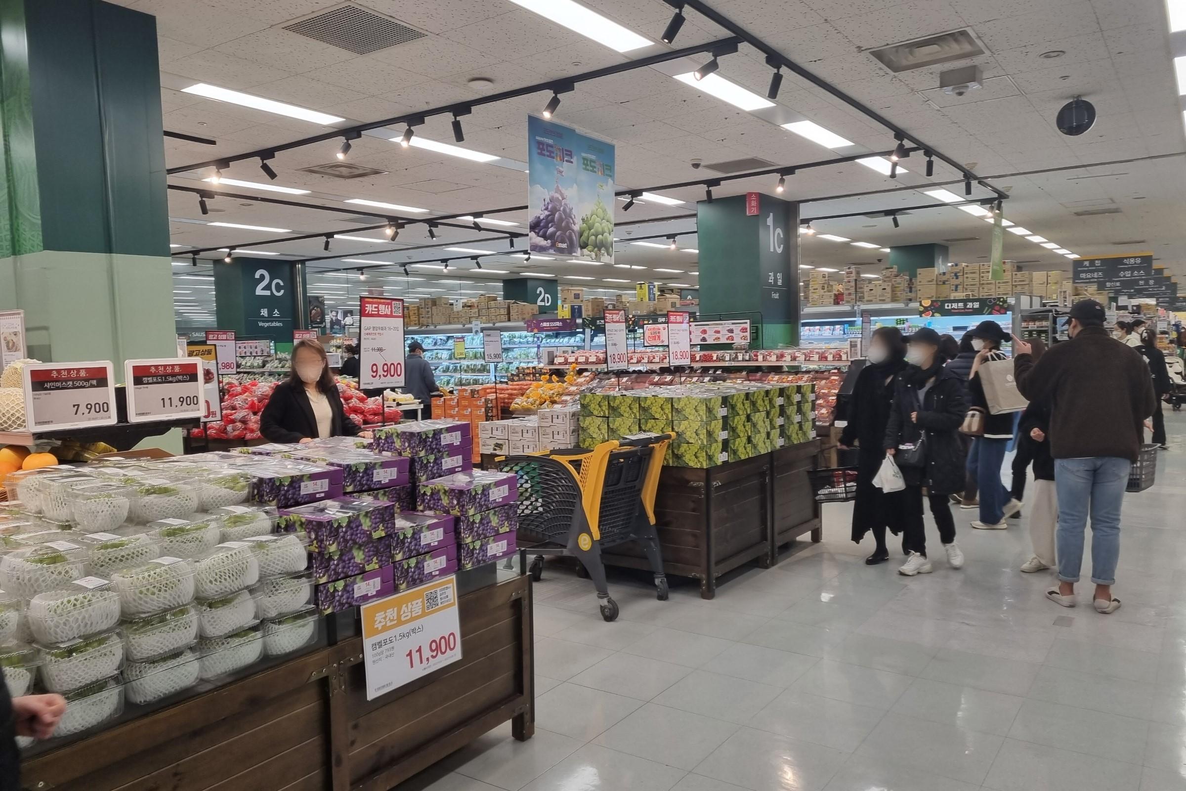 韓国旅行、韓国お土産、韓国ショッピング、韓国マート、韓国スーパー、emart、イーマート、ノーブランド、NoBrand、韓国巨大スーパー、韓国大型スーパー、永登浦店、永登浦、イーマート永登浦店、emart永登浦店、emartセルフレジ、韓国セルフレジ、セルフレジ、韓国お菓子、韓国食材、韓国ラーメン、永登浦タイムズスクエア、タイムズスクエア、韓国タイムズスクエア