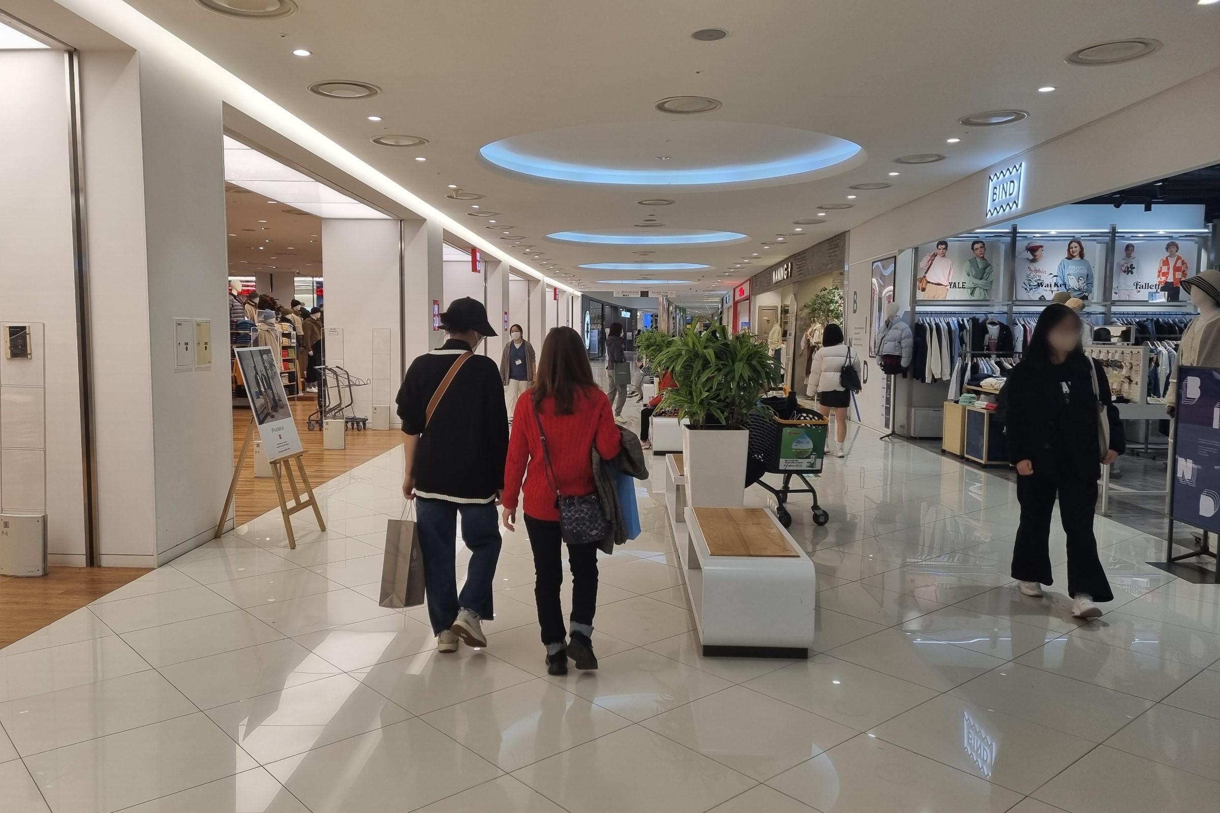 韓国旅行、韓国お土産、韓国ショッピング、韓国マート、韓国スーパー、emart、イーマート、ノーブランド、NoBrand、韓国巨大スーパー、韓国大型スーパー、永登浦店、永登浦、イーマート永登浦店、emart永登浦店、emartセルフレジ、韓国セルフレジ、セルフレジ、韓国お菓子、韓国食材、韓国ラーメン、永登浦タイムズスクエア、タイムズスクエア、韓国タイムズスクエア