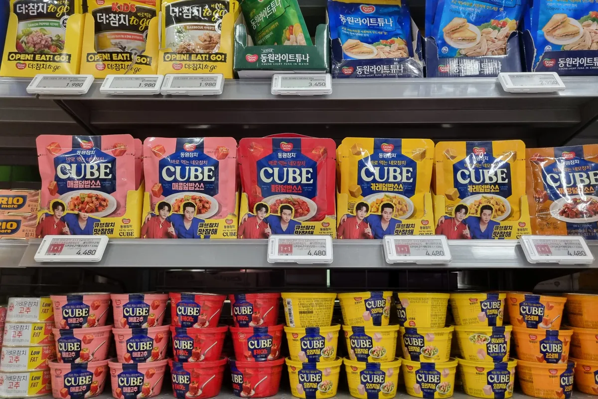 emart的即食食品和漢堡套餐展示，快速解決進餐問題