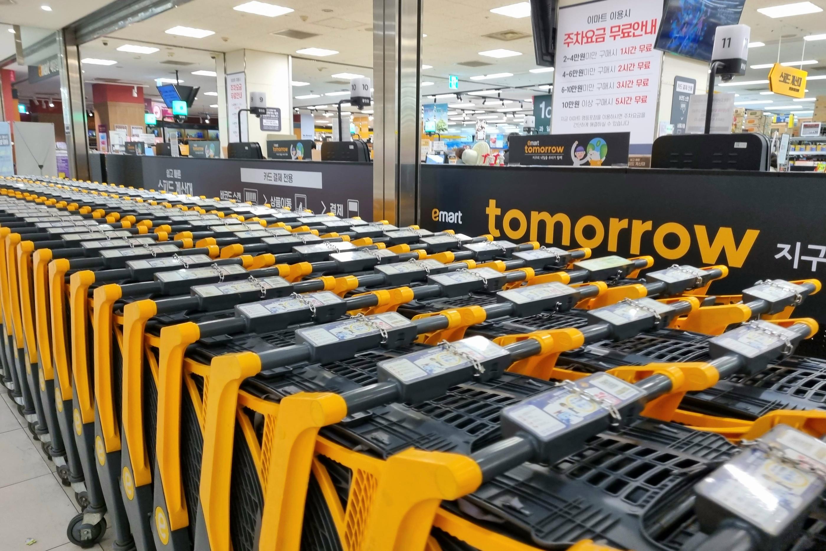 韓国旅行、韓国お土産、韓国ショッピング、韓国マート、韓国スーパー、emart、イーマート、ノーブランド、NoBrand、韓国巨大スーパー、韓国大型スーパー、永登浦店、永登浦、イーマート永登浦店、emart永登浦店、emartセルフレジ、韓国セルフレジ、セルフレジ、韓国お菓子、韓国食材、韓国ラーメン、永登浦タイムズスクエア、タイムズスクエア、韓国タイムズスクエア