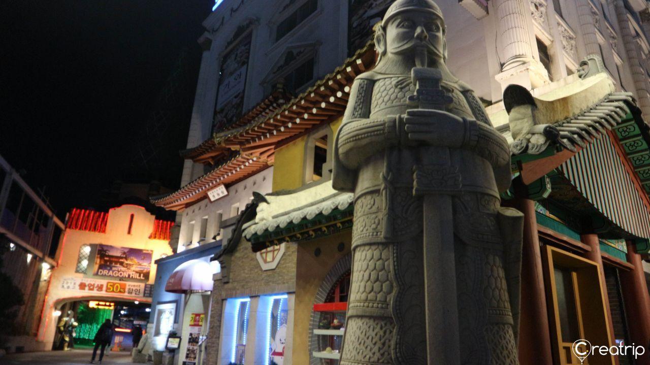 บริเวณรับแขกภายใน Yongsan Dragon Hill Spa ที่ยงซาน โซล