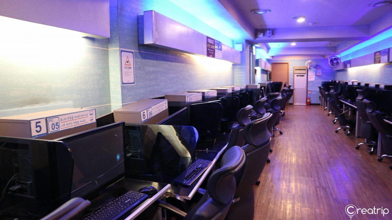 เก้าอี้นวดบริเวณจุดพักผ่อนใน Yongsan Dragon Hill Spa ที่ยงซาน โซล