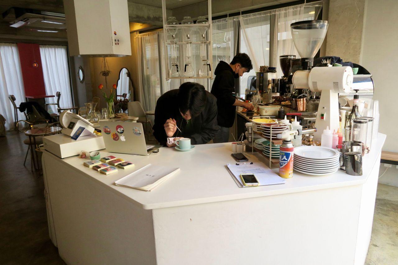 9 Hottest Cafe | Seoul 9 trendiest cafes in Seoul that could make you take gazillions of photos!