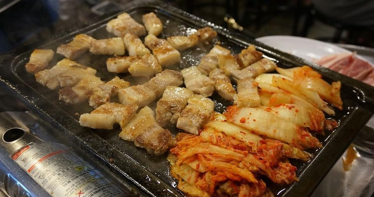 Học lỏm 5 bí quyết ăn thịt nướng ngon chuẩn Hàn ít ai biết