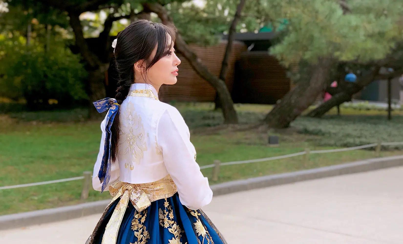 Hanbok Plus｜Rent a Hanbok at Gyeongbokgung Palace