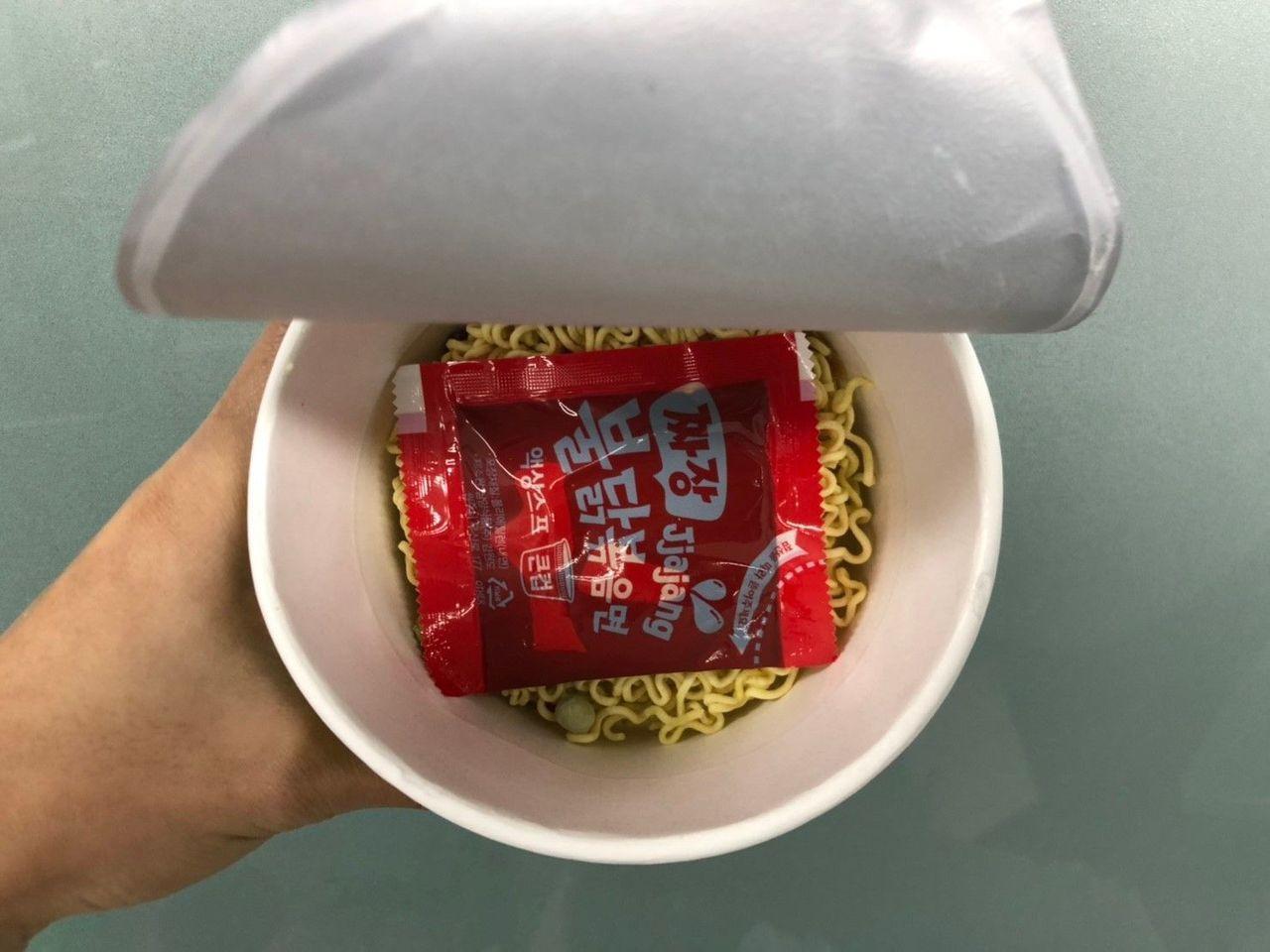 【韓國必買】嚟韓國便利店必買嘅商品清單！你試過邊啲呢？2025便利店新品秘笈