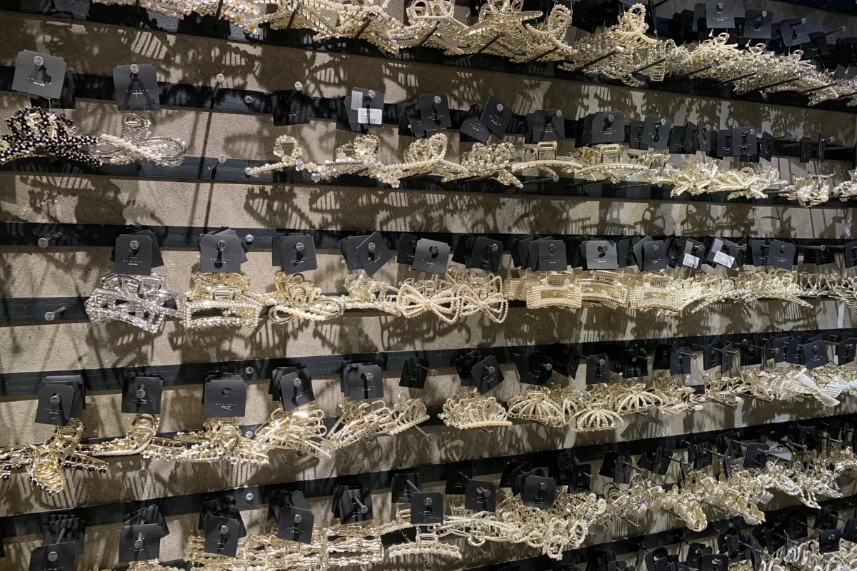 韓國必買 韓國購物 首爾購物 首爾平價飾品店 首爾飾品批發店 首爾飾品推薦 東大門 明洞 江南 弘大 NYUNYU 뉴뉴