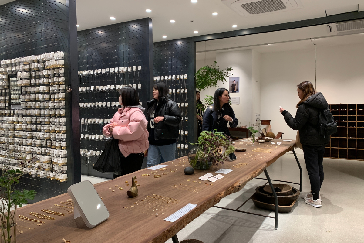 韓國必買 韓國購物 首爾購物 首爾平價飾品店 首爾飾品批發店 首爾飾品推薦 東大門 明洞 江南 弘大 NYUNYU 뉴뉴