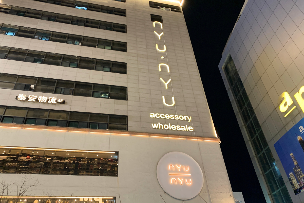 韓國必買 韓國購物 首爾購物 首爾平價飾品店 首爾飾品批發店 首爾飾品推薦 東大門 明洞 江南 弘大 NYUNYU 뉴뉴