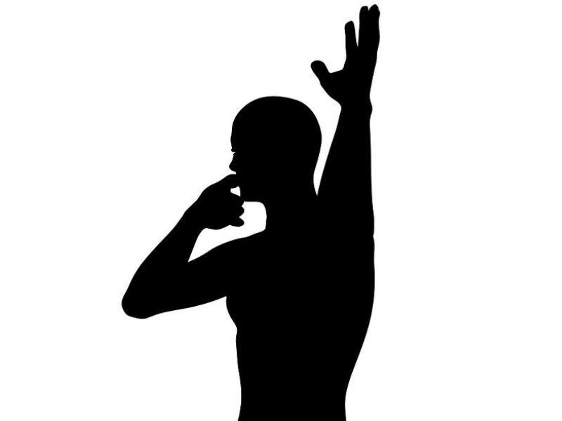 Không huýt sao vào buổi đêm