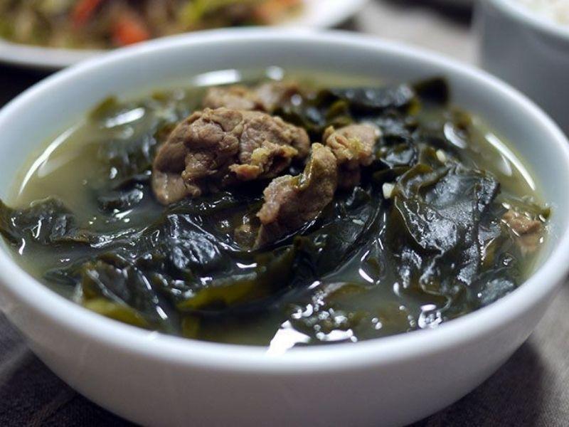 Không ăn canh rong biển vào ngày thi