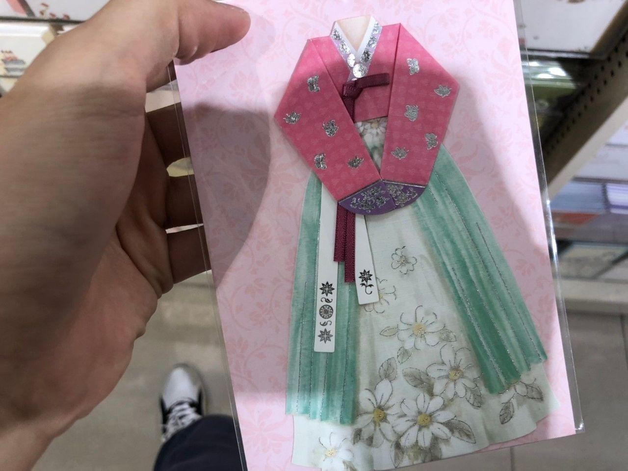 TOP 9 Mustbuy Korean Souvenirs!