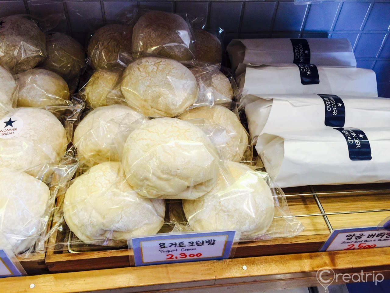 Wonder Bread的特色熔岩麵包,吸引眾多食客品嚐。