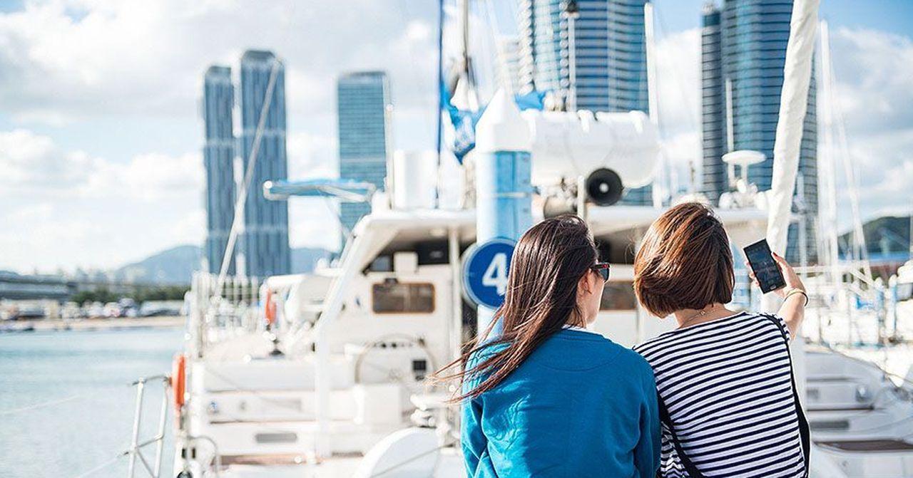 在釜山碼頭享受遊艇的完美休閒，探索城市的獨特景色