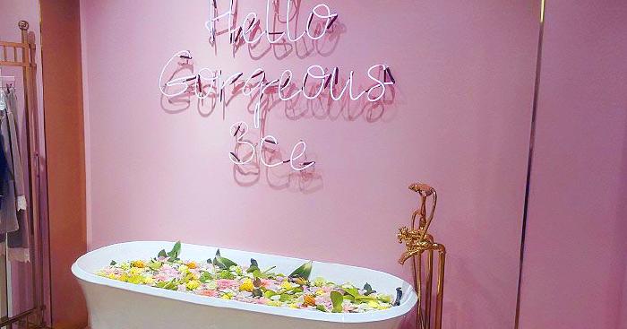 网路人气打卡粉色咖啡厅