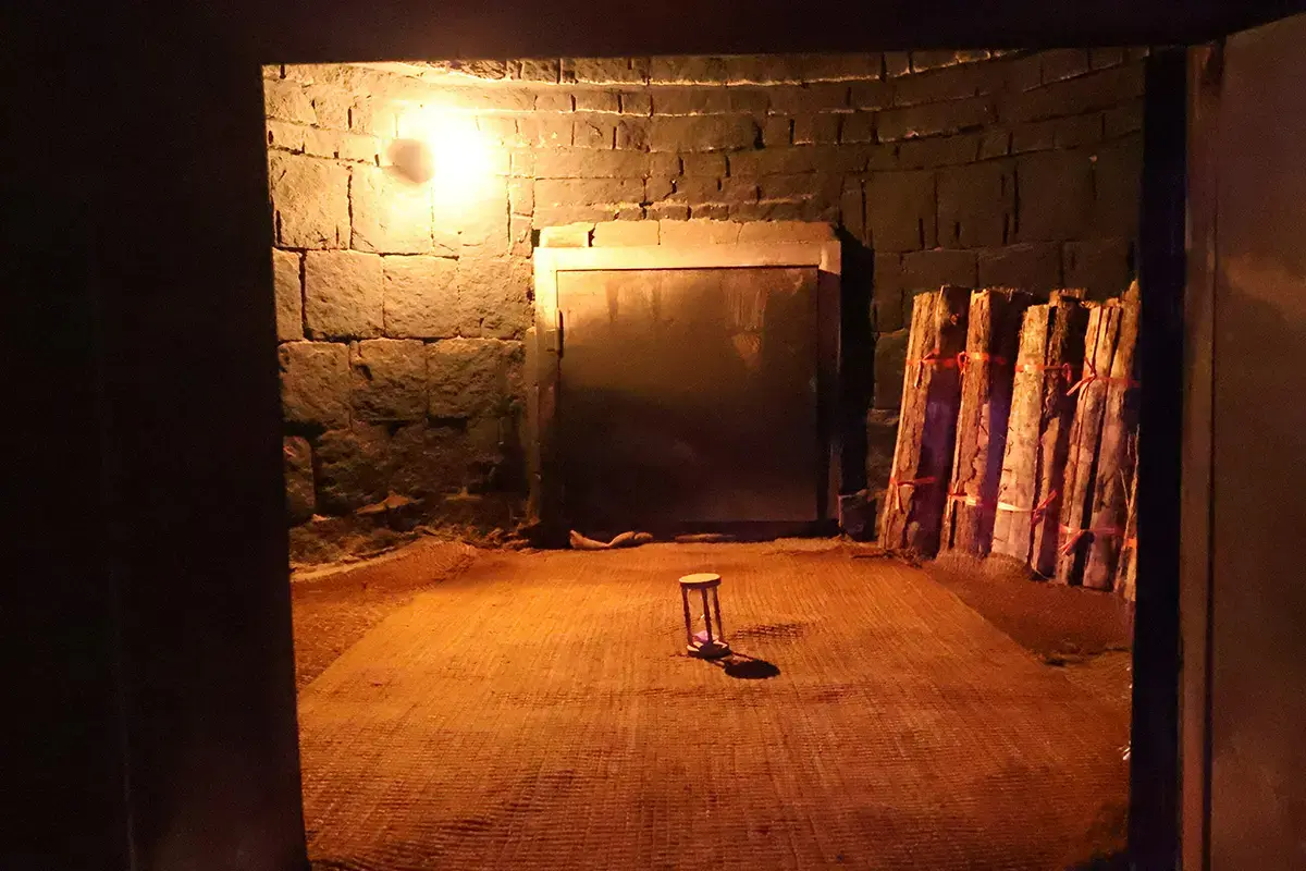 Hongdae 24-Hour Bulgama Sauna, nổi bật với không gian truyền thống và dịch vụ mở cả ngày.