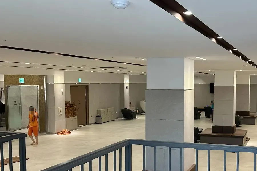 East Temple SPAREX interior offering a modern space for relaxation and rejuvenation.