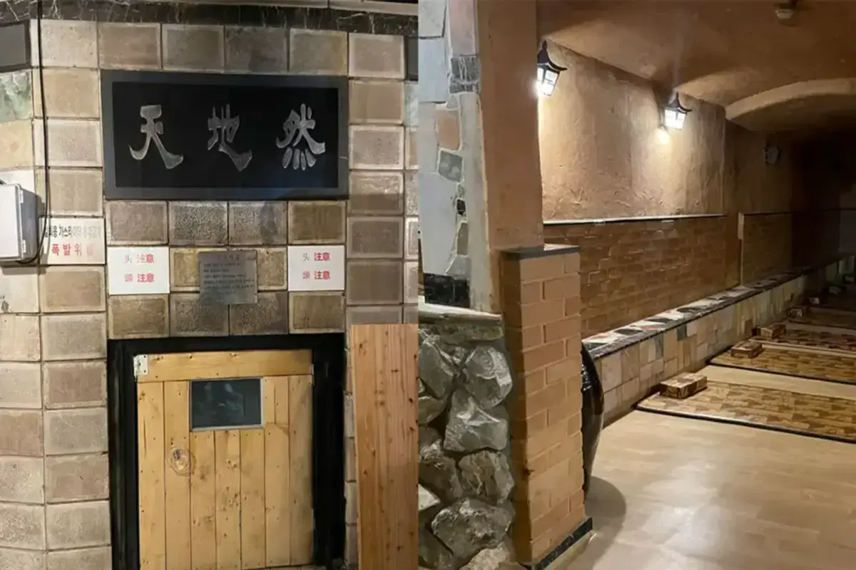 Golden Sauna tại Myeongdong, với dịch vụ tẩy tế bào chết và không gian ấm áp chỉ dành cho phụ nữ.