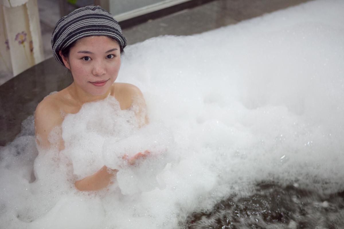 明洞花マッド汗蒸幕の内部美顔マスクの美容ケアオプション