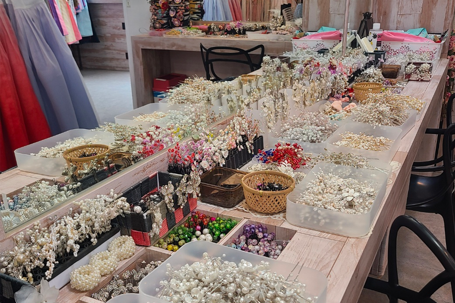 Korean traditional theme Hanbok showcasing elegant designs suitable for rental customers.