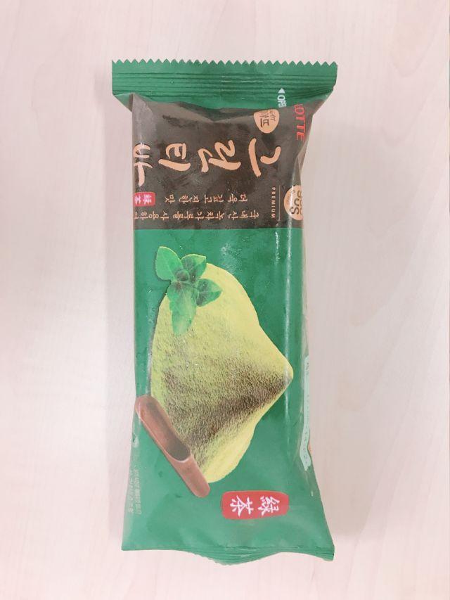 녹차 아이스크림 포장 - 대만어로 "GS25韓國Lotte抹茶棒包裝"