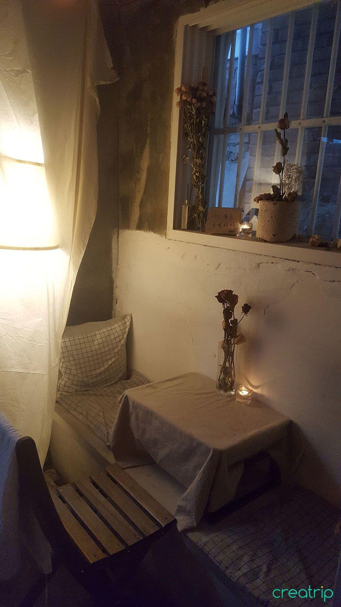 首爾咖啡商會的手寫提拉米蘇，為其招牌甜品之一