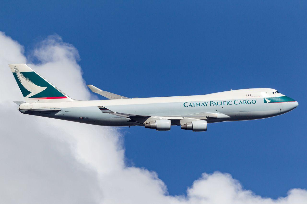 cathay pacific carry on baggage