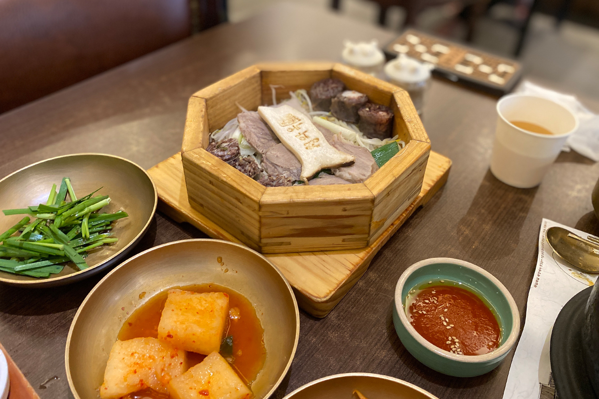 韓国、韓国旅行、韓国観光、ソウル、ソウル旅行、韓国グルメ、ソウルグルメ、乙支路、ウルチロ、ヒップチロ、韓国料理、現地人、マッチブ、ポチャ、老舗