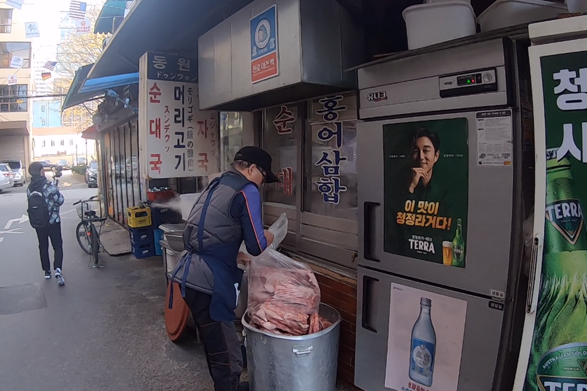 韓国、韓国旅行、韓国観光、ソウル、ソウル旅行、韓国グルメ、ソウルグルメ、乙支路、ウルチロ、ヒップチロ、韓国料理、現地人、マッチブ、ポチャ、老舗