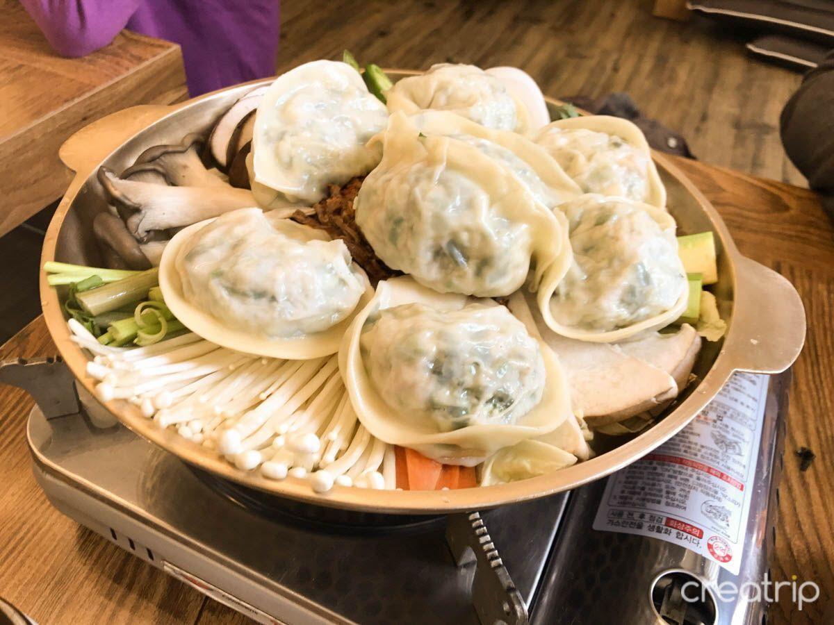 Bukchon Hanok Village Tour : Bukchon 8 Views, Samcheongdong (Restaurant, Cafe, and Attraction)