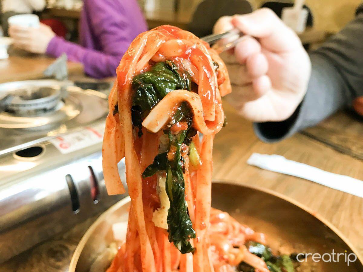 Bukchon Hanok Village Tour : Bukchon 8 Views, Samcheongdong (Restaurant, Cafe, and Attraction)