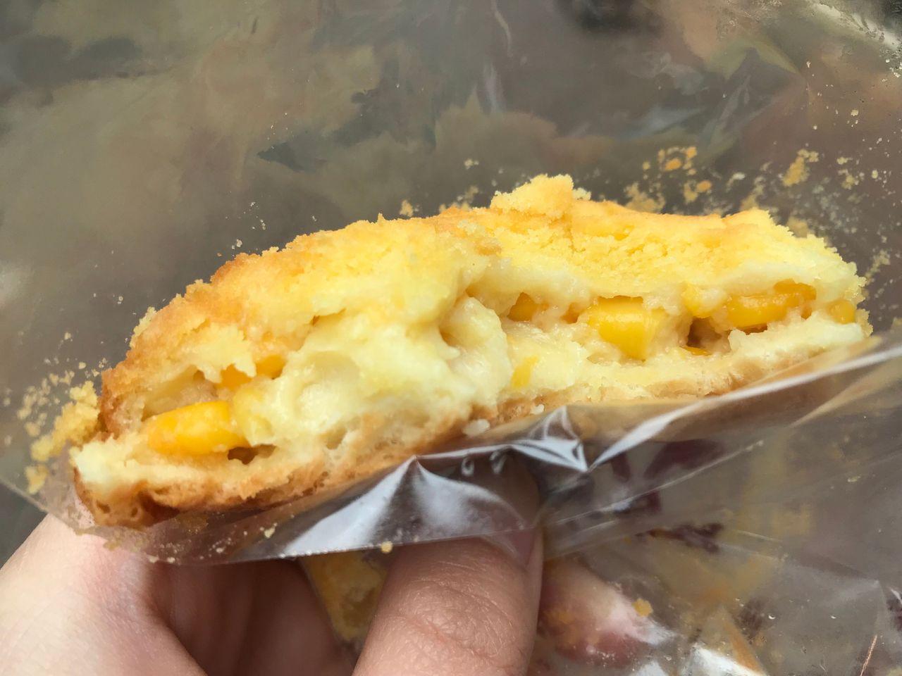 三松麵包的美味內陷，黃油與紅豆的完美結合，讓人愛不釋手。