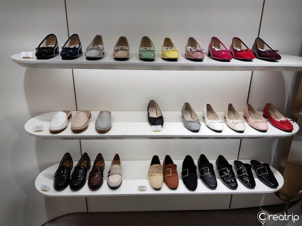 展示各種顏色的時尚高跟鞋，完美適合和各種修飾服裝搭配。