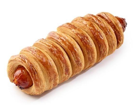 Paris Baguette Garlic Sausage Pastry - A flaky pastry roll stuffed with savory garlic sausage, priced at 3,000 Korean Won.