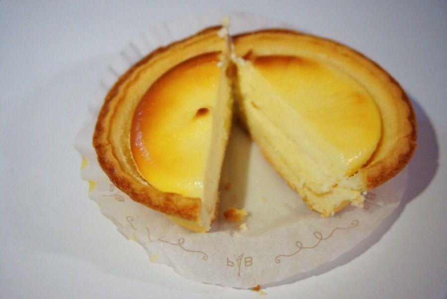 Cut Cheese Tart from Paris Baguette - A tempting view of the smooth and velvety cheese filling inside.