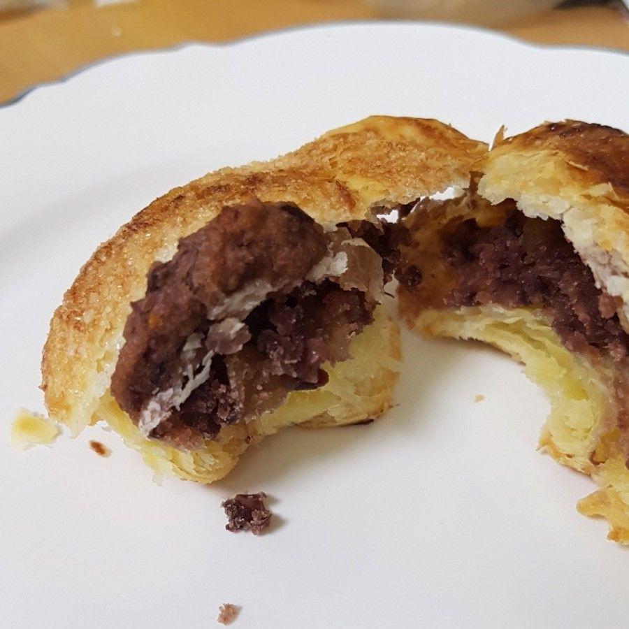 Paris Baguette 144-layer Pie filled with Sweet Red Bean Paste and Walnuts - Korean twist on a classic pastry.