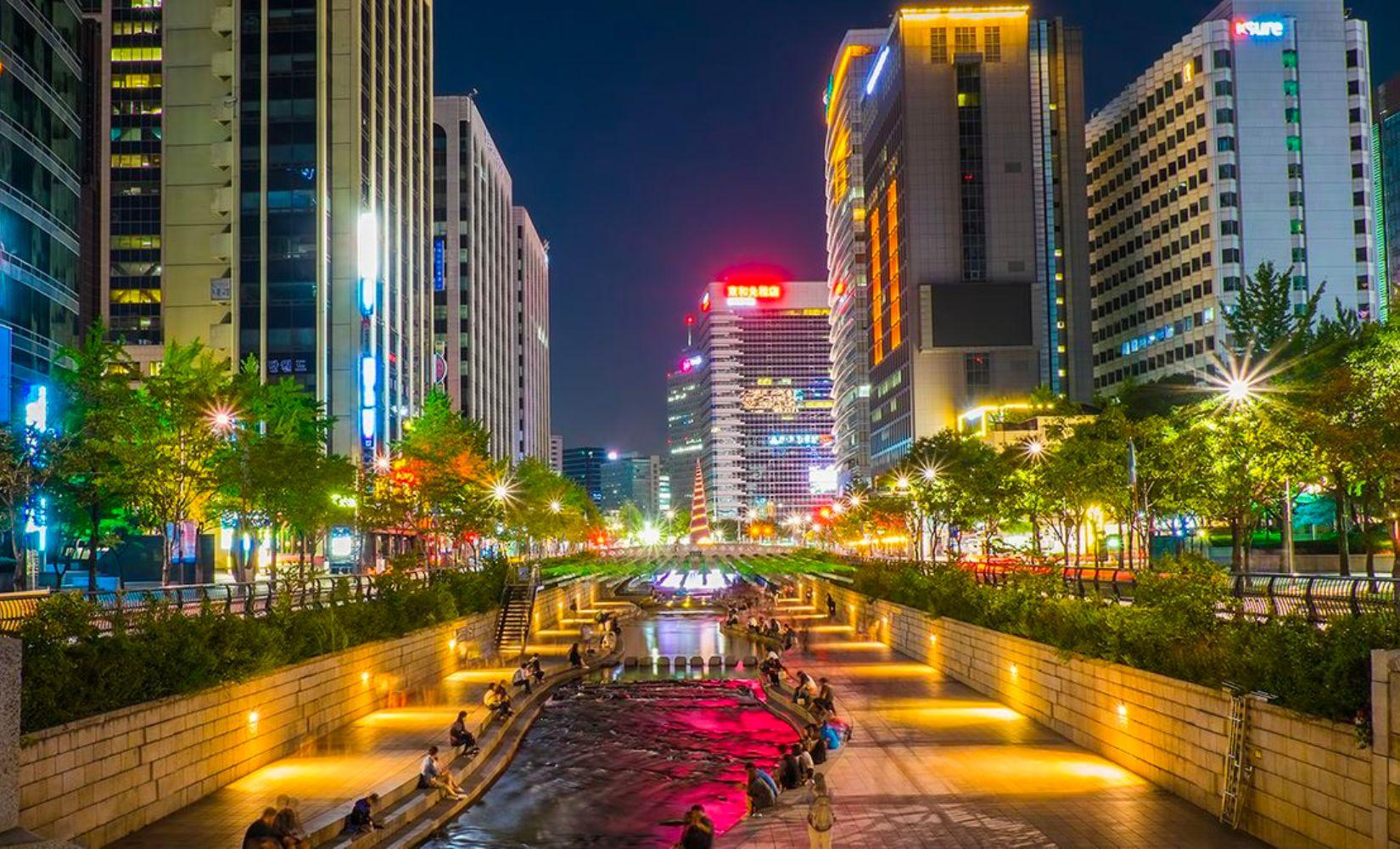 Cheonggyecheon: Tất tần tật về con suối nhân tạo ngay giữa lòng Seoul