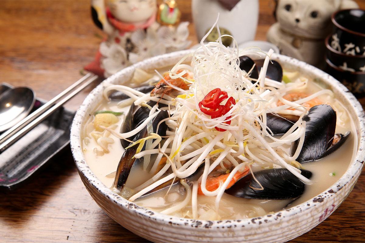 辣海鮮湯麵 韓國 中華料理