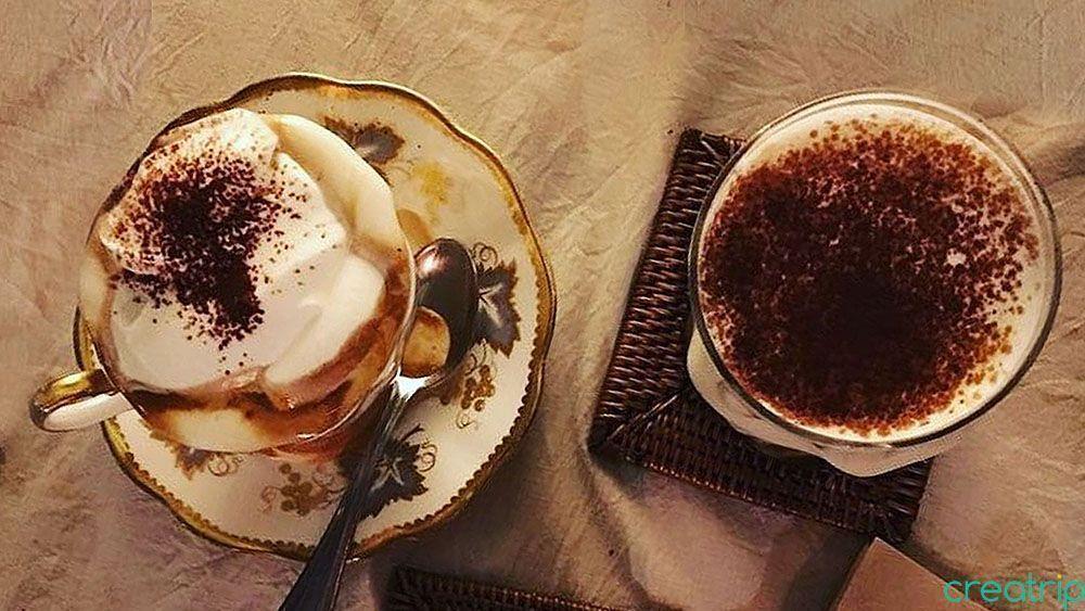 Insider's Guide and Tips for Gyeongbokgung and Seochon Village: Guide and tips completely by local insider! Discover places with no crowds around the most crowded Gyeongbokgung！