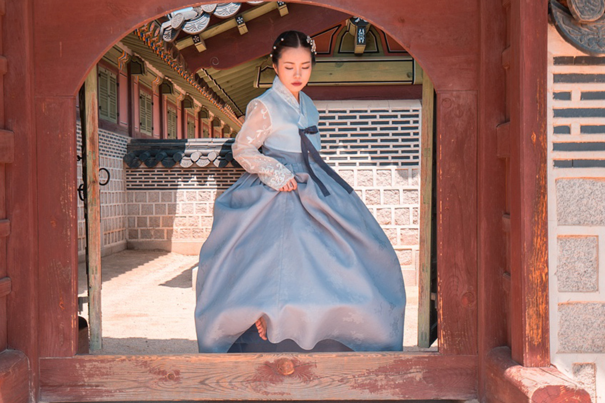 kiểu hanbok thường ở  cửa hàng cho thuê hanbok Hanbok Girls ở gần cung điện gyeongbokgung 