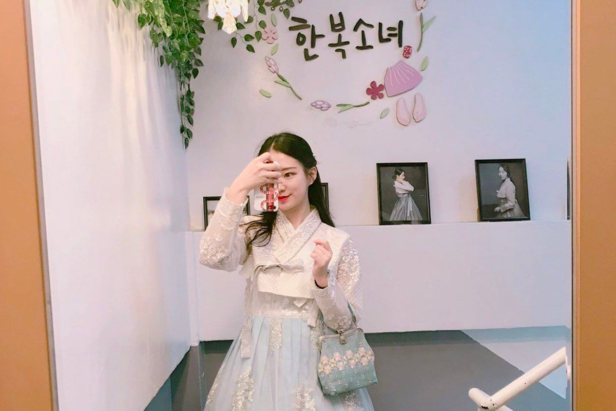 Selection of hanbok styles available at Hanbok Girls rental store near Gyeongbokgung Palace, showcasing the elegance and tradition of authentic Korean clothing.