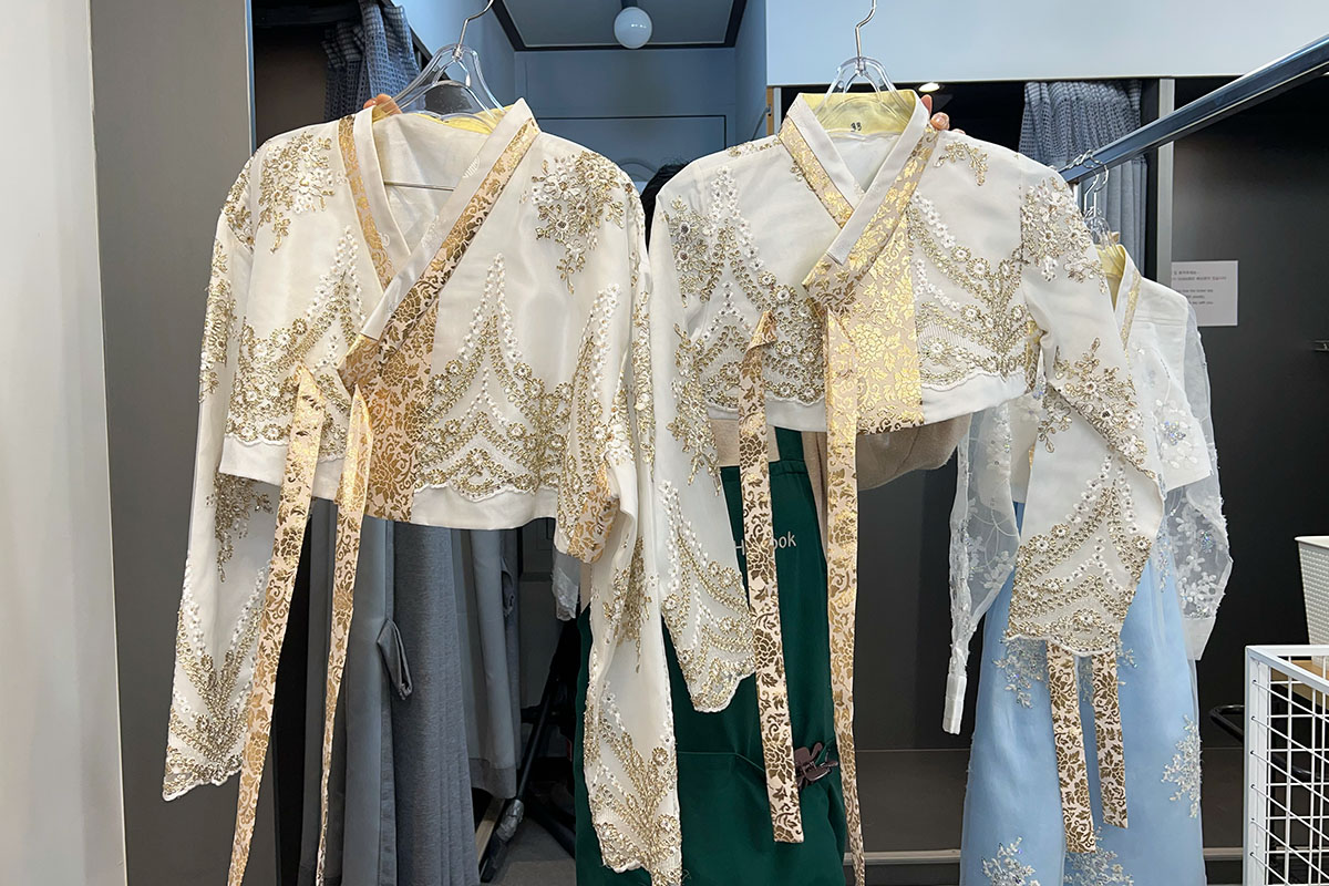 韓国、韓国旅行、韓国観光、ソウル、ソウル旅行、景福宮、キョンボックン、韓服、ハンボク、チマチョゴリ、体験、写真、YES韓服YES韓服 韓国旅行 ソウル ソウル旅行 韓国伝統衣装 チマチョゴリ 韓服レンタル店 韓服体験 景福宮