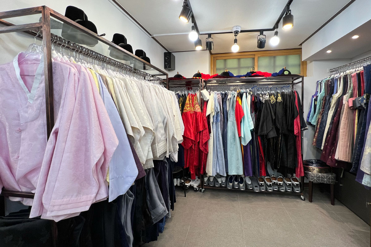 韓国、韓国旅行、韓国観光、ソウル、ソウル旅行、景福宮、キョンボックン、韓服、ハンボク、チマチョゴリ、体験、写真、YES韓服YES韓服 韓国旅行 ソウル ソウル旅行 韓国伝統衣装 チマチョゴリ 韓服レンタル店 韓服体験 景福宮