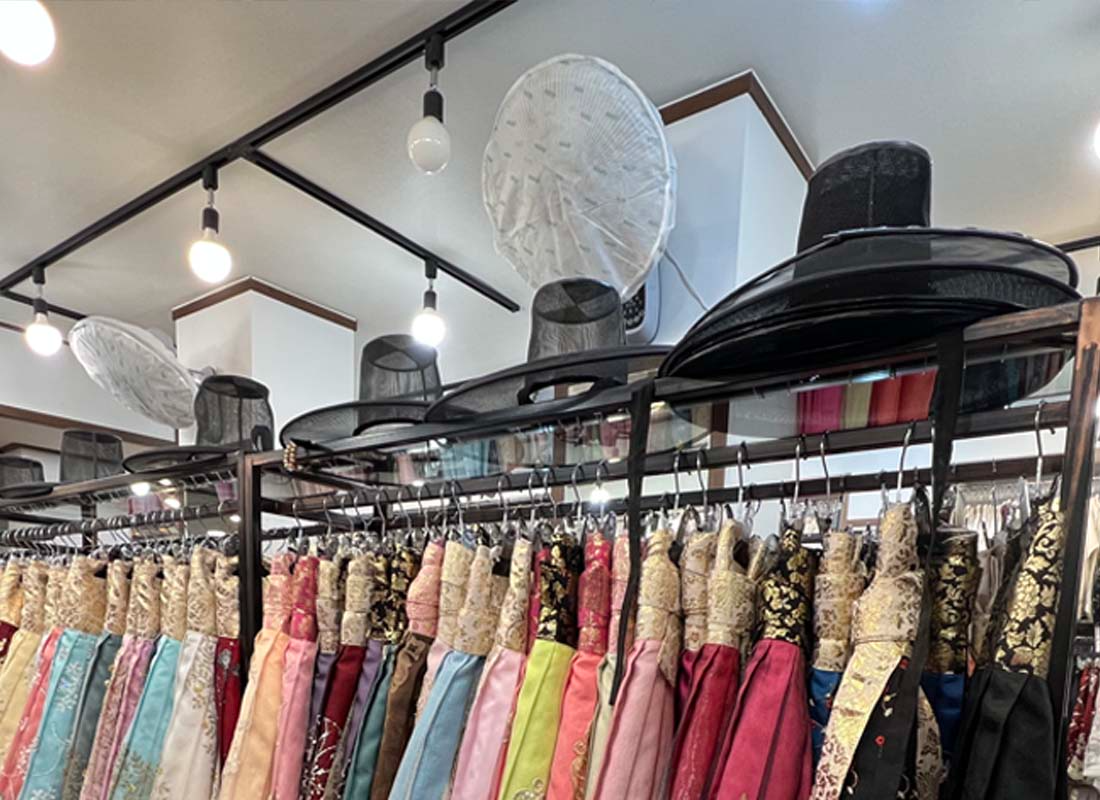 韓国、韓国旅行、韓国観光、ソウル、ソウル旅行、景福宮、キョンボックン、韓服、ハンボク、チマチョゴリ、体験、写真、YES韓服YES韓服 韓国旅行 ソウル ソウル旅行 韓国伝統衣装 チマチョゴリ 韓服レンタル店 韓服体験 景福宮