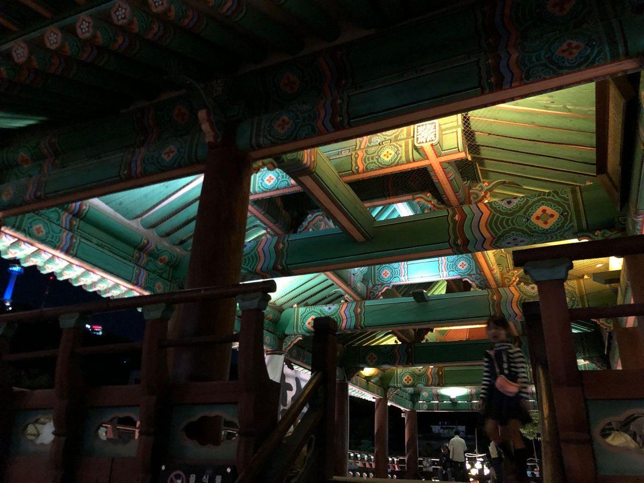 Want to visit Korean style night market? Visit 1890 Namsan Valley Night Marekt!