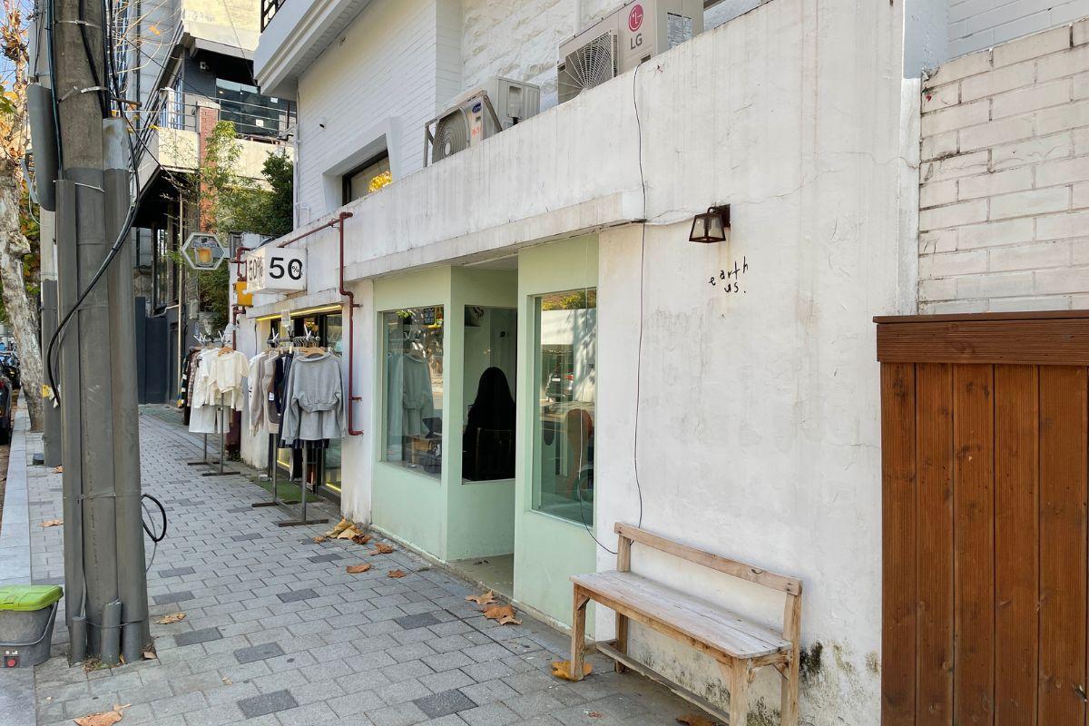 ホンデ カフェ 韓国 韓国旅行 韓国観光 ソウル ソウル旅行 弘大 ホンデ 延南洞 ヨンナムドン 韓国カフェ ソウルカフェ 延南洞カフェ おすすめ 人気 SNS 写真映え 韓国デザート