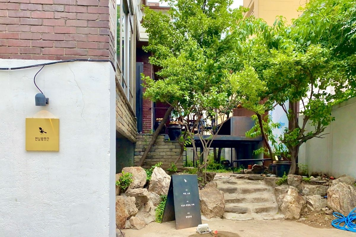 韓国、韓国旅行、韓国観光、ソウル、ソウル旅行、弘大、ホンデ、延南洞、ヨンナムドン、韓国カフェ、ソウルカフェ、延南洞カフェ、おすすめ、人気、SNS、写真映え、韓国デザート