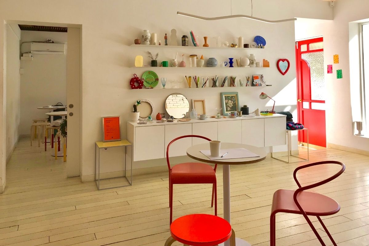 Yeonnamdong Cafe Guide: Cafe Skön 카페스콘