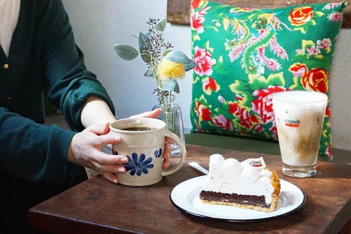 Yeonnamdong Cafe Guide: Cộng Cà Phê 콩카페 연남점