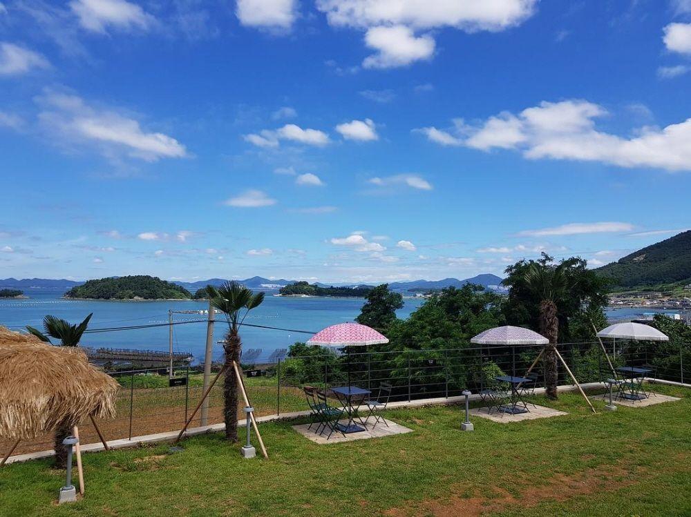 Must Visit Attractions and Cafes at Yeosu (7 Each)